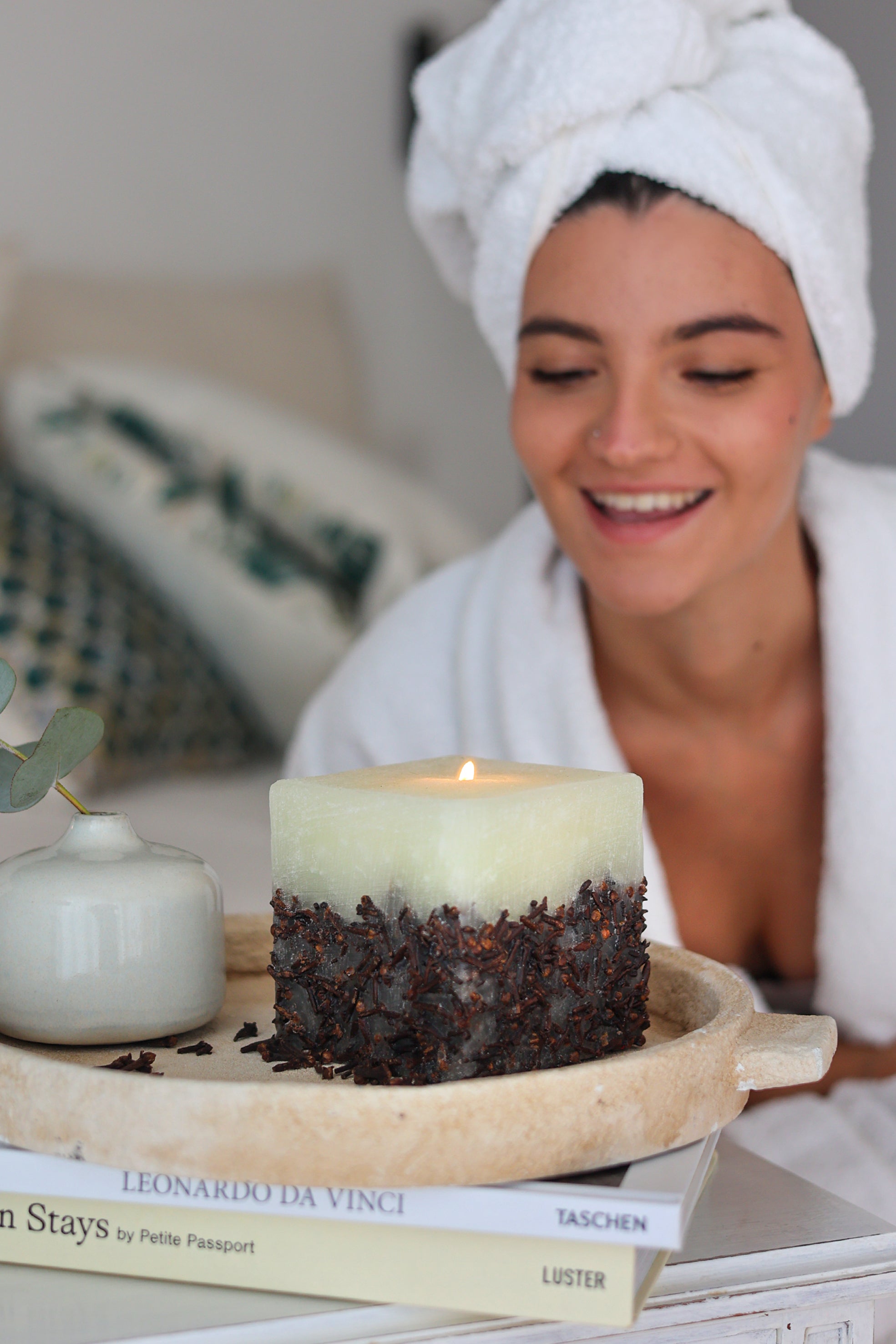 CLOVES - SCENTED CANDLE