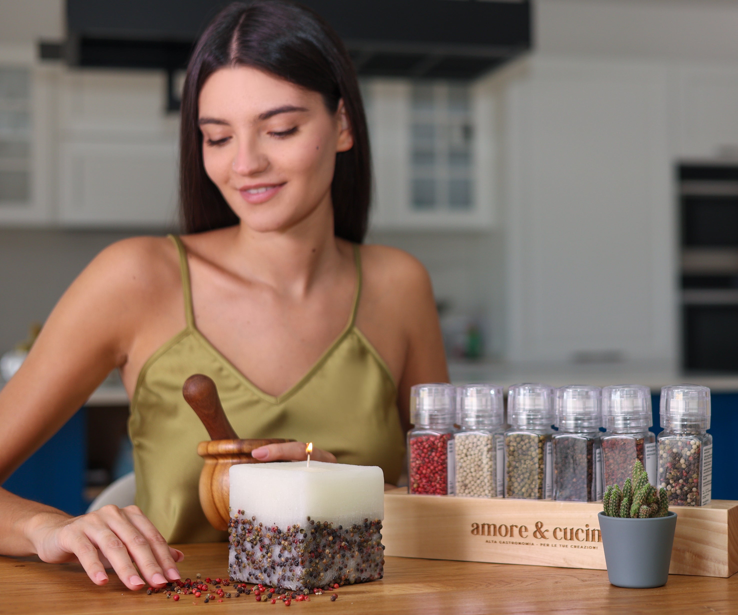 MIXED PEPPER - SCENTED CANDLE